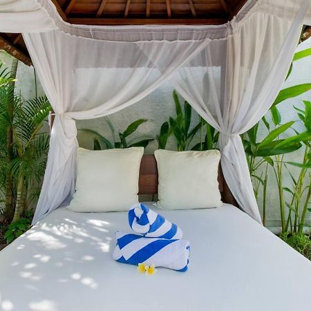 Heart Of Seminyak, 2Br, Sleeps 4, Walk To Bintang Villa Luaran gambar