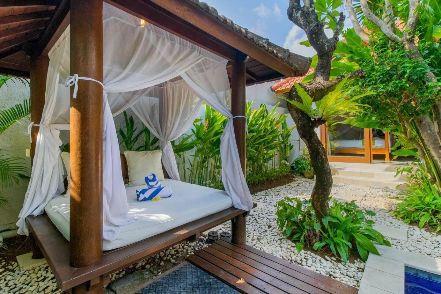 Heart Of Seminyak, 2Br, Sleeps 4, Walk To Bintang Villa Luaran gambar