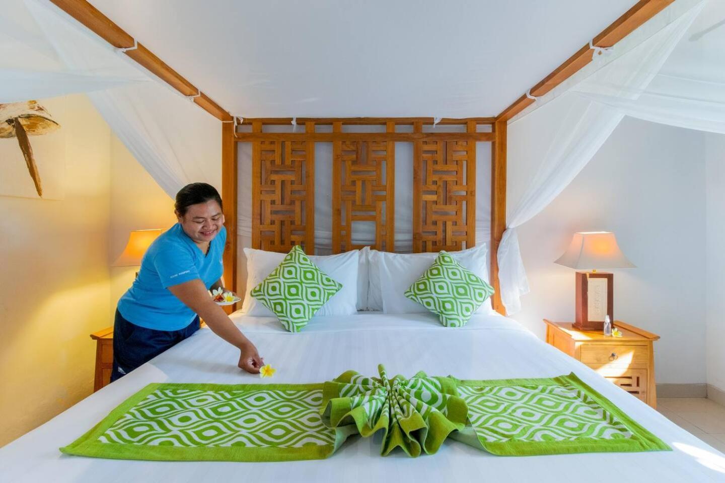 Heart Of Seminyak, 2Br, Sleeps 4, Walk To Bintang Villa Luaran gambar