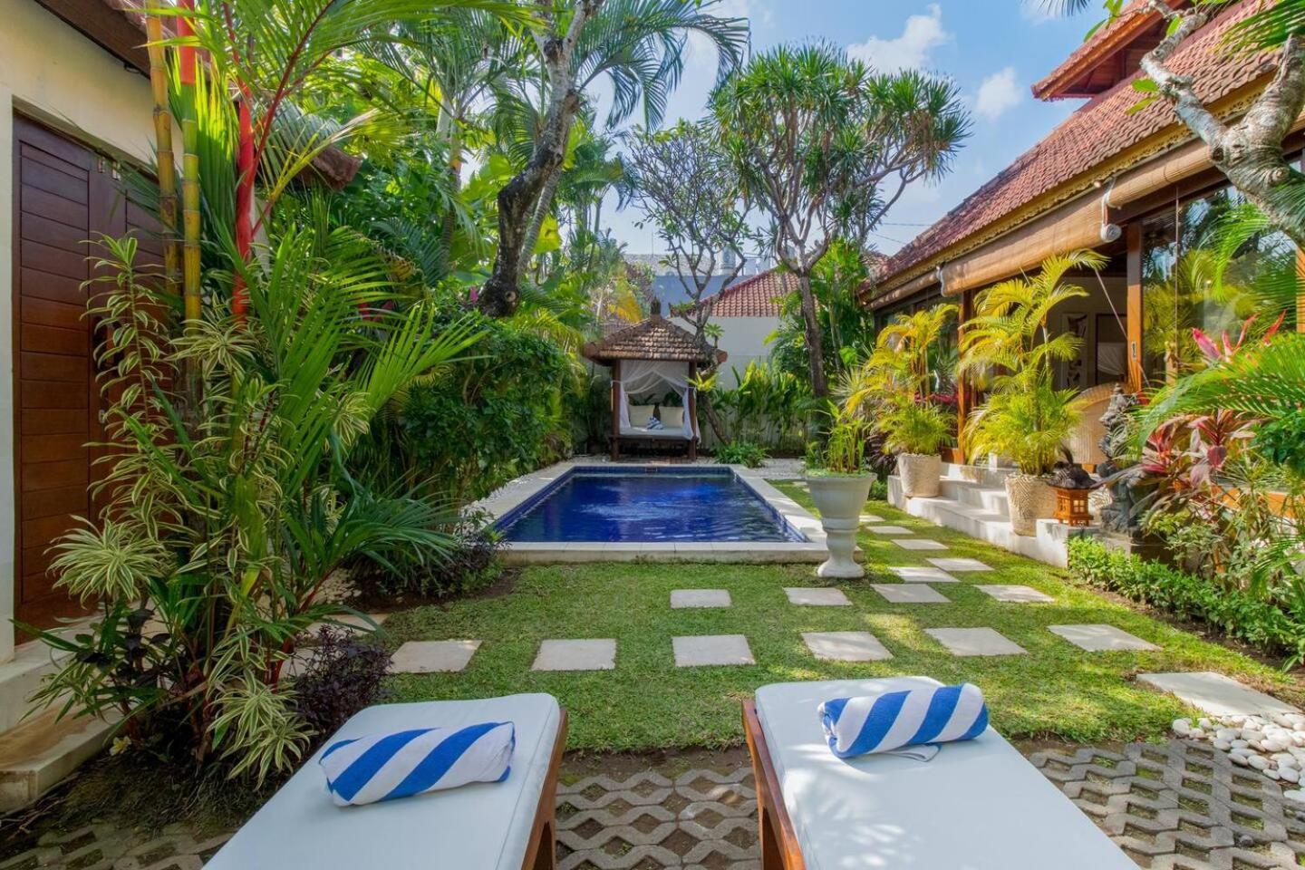 Heart Of Seminyak, 2Br, Sleeps 4, Walk To Bintang Villa Luaran gambar