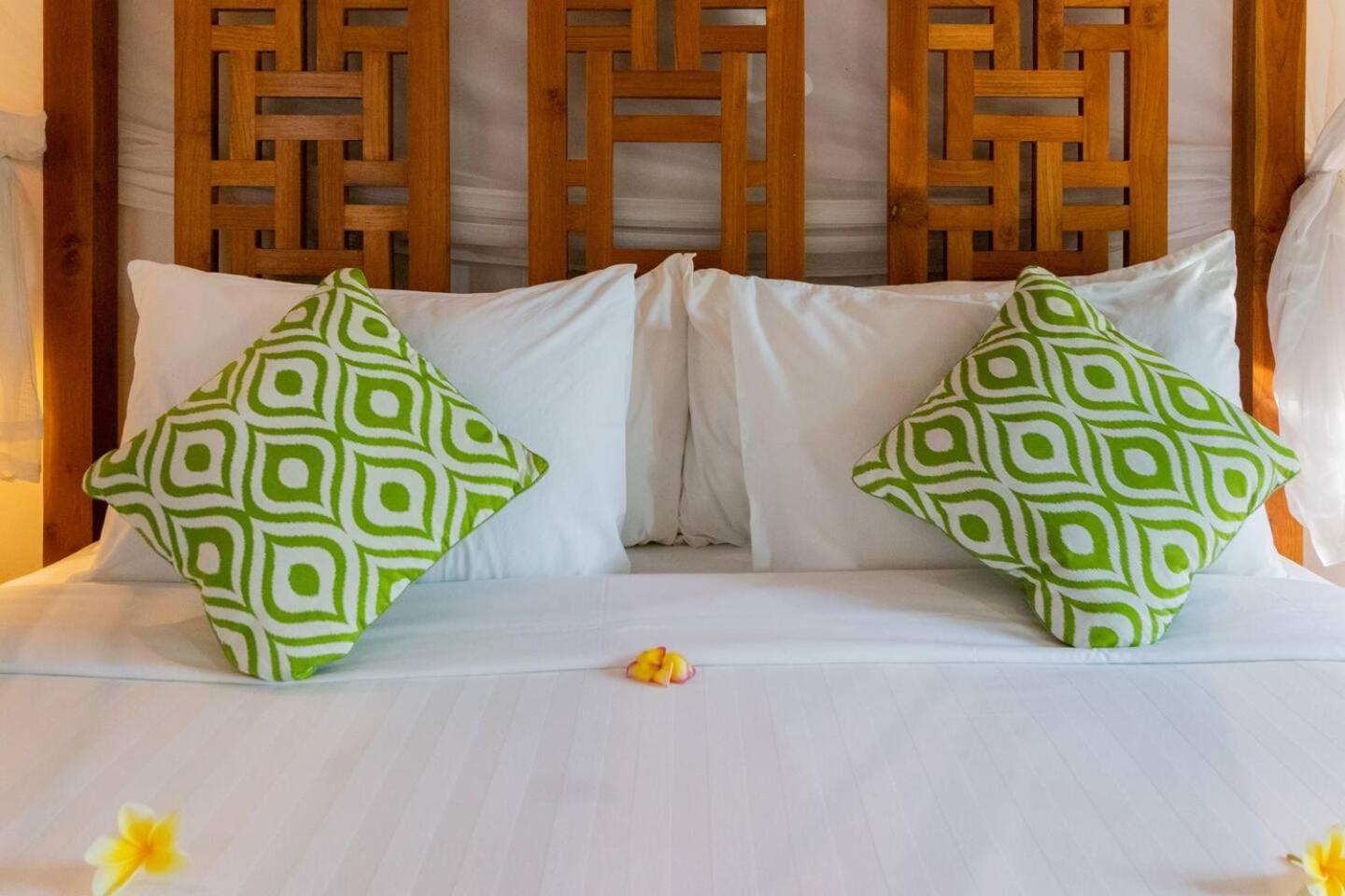 Heart Of Seminyak, 2Br, Sleeps 4, Walk To Bintang Villa Luaran gambar